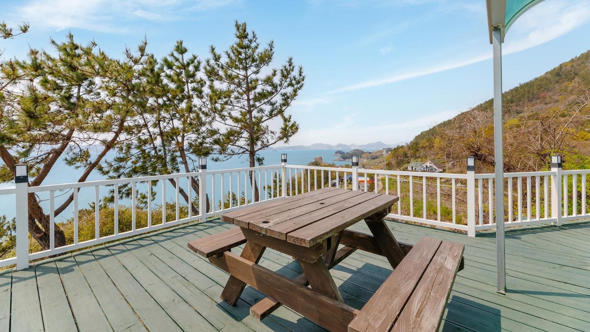 Namhae Baramundeok Pension Room photo